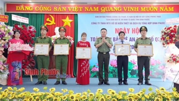 Tổ chức “điểm” Ngày hội toàn dân bảo vệ an ninh Tổ quốc tại Công ty TNHH MTV Xổ số kiến thiết và DVTH Bình Phước