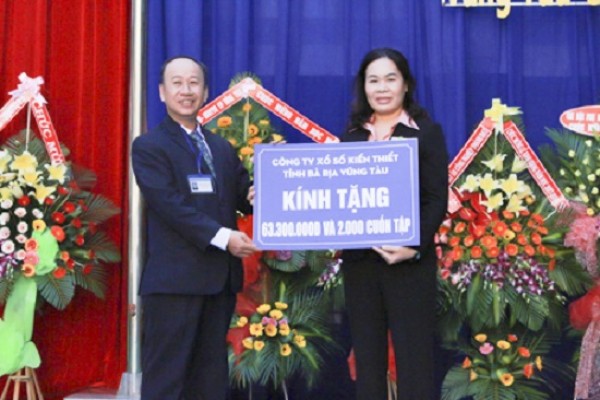 Công ty TNHH MTV XSKT Bà Rịa – Vũng Tàu: Tặng hơn 63 triệu đồng mua dụng cụ học tập cho trường TH Trương Công Định