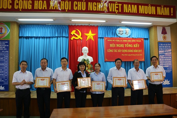 Công ty TNHH Xổ số kiến thiết Bình Thuận: Tổng kết công tác xây dựng Đảng năm 2017 và triển khai nhiệm vụ năm 2018