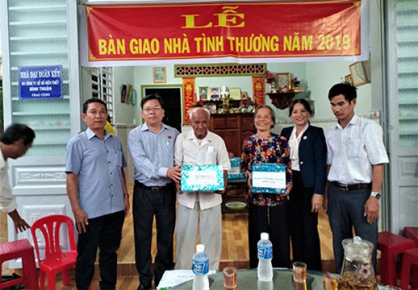 Công ty TNHH MTV Xổ số Kiến thiết Bình Thuận: Trao nhà đại đoàn kết cho hộ nghèo