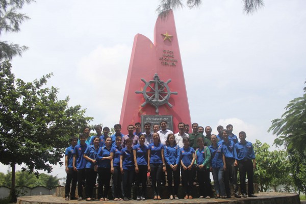 Hoạt động về nguồn của Đoàn viên Chi đoàn Công ty TNHH MTV Xổ số kiến thiết Vĩnh Long tại tỉnh Bến Tre
