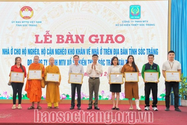 Công ty TNHH MTV Xổ số kiến thiết Sóc Trăng: Tổ chức Lễ bàn giao nhà ở cho hộ nghèo, hộ cận nghèo trên địa bàn tỉnh