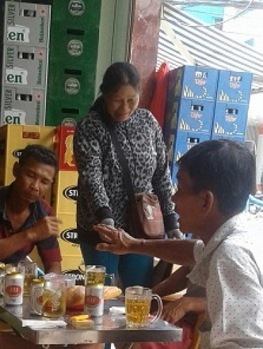 Bạc Liêu: Người bán vé số dạo gia tăng