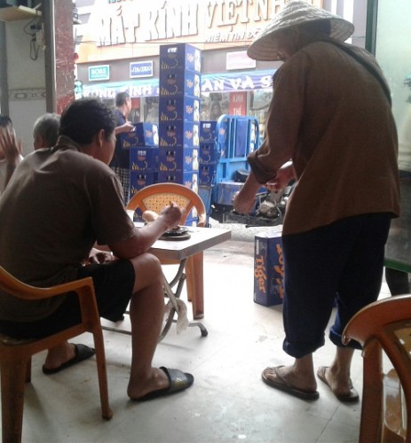 Vé số…chiều xổ ở thành phố du lịch Vũng Tàu.