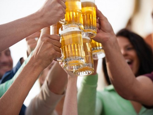 Bia có thể tốt cho sức khỏe nếu uống ít