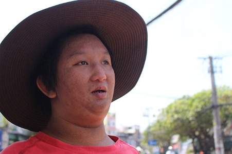 20 năm mẹ cùng con trai bán vé số ngóc ngách Sài Gòn: 'Thiếu nó, tôi không sống nổi!' - ảnh 1