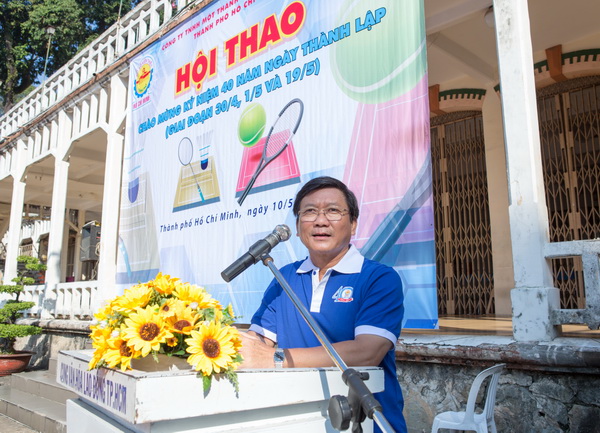 Ông Đỗ Quang Vinh phát biểu khai mạc hội thao