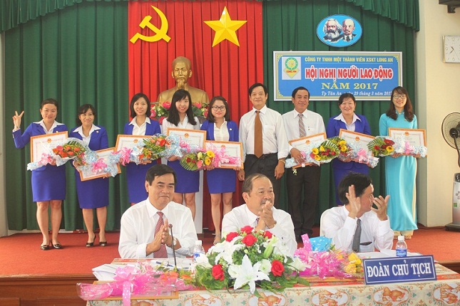 Kinh doanh bằng chữ tâm trong sáng