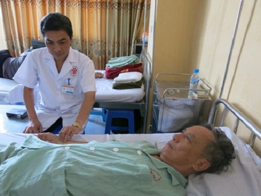 Chữa viêm thực quản trào ngược bằng đông y