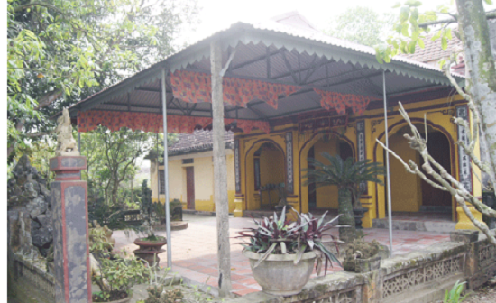 Bí ẩn ngôi đền thiêng phụ nữ đến xin cho chồng bỏ rượu ở Ninh Bình