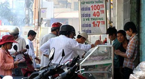 Nhộn nhịp vé số mùa giáp Tết