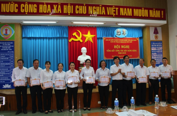 Đảng bộ Công ty TNHH Xổ số kiến thiết Bình Thuận tổ chức Hội nghị tổng kết công tác xây dựng Đảng năm 2019 và triển khai nhiệm vụ năm 2020