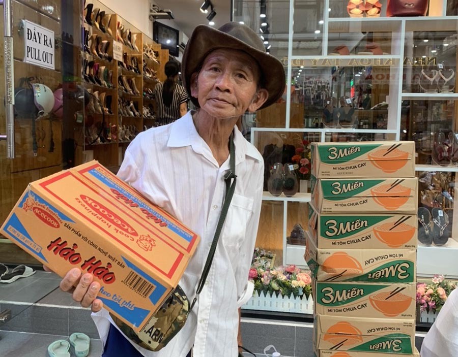 Hội đồng XSKT Khu vực miền Nam: Các Công ty thành viên tập trung hỗ trợ người bán vé số tại địa phương