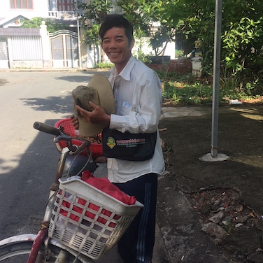 Người bán vé số dạo TP.HCM: 