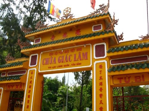 Nhiều điều kỳ thú ở chùa Giác Lâm