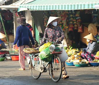 XSKT miền Nam ổn định giá vé, bảo đảm thu nhập cho người bán vé số dạo