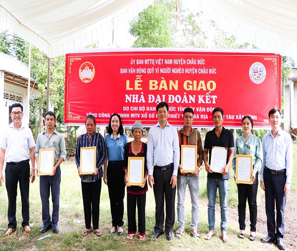 Công ty TNHH MTV Xổ số kiến thiết Bà Rịa - Vũng Tàu trao tặng 6 căn nhà tại huyện Châu Đức