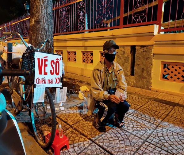 Đà Lạt vé số dạo đắt khách