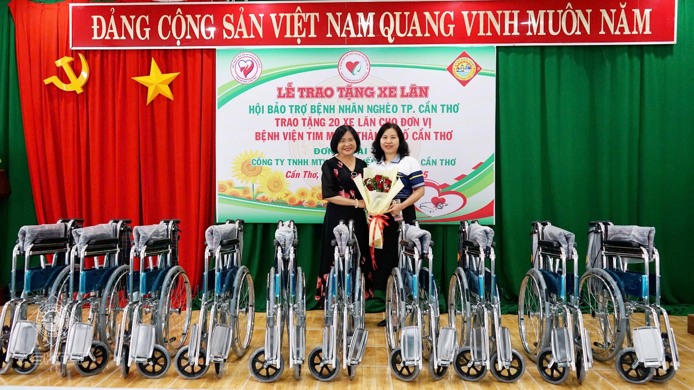 XSKT Cần Thơ tài trợ 20 xe lăn cho Bệnh viện Tim mạch thành phố Cần Thơ