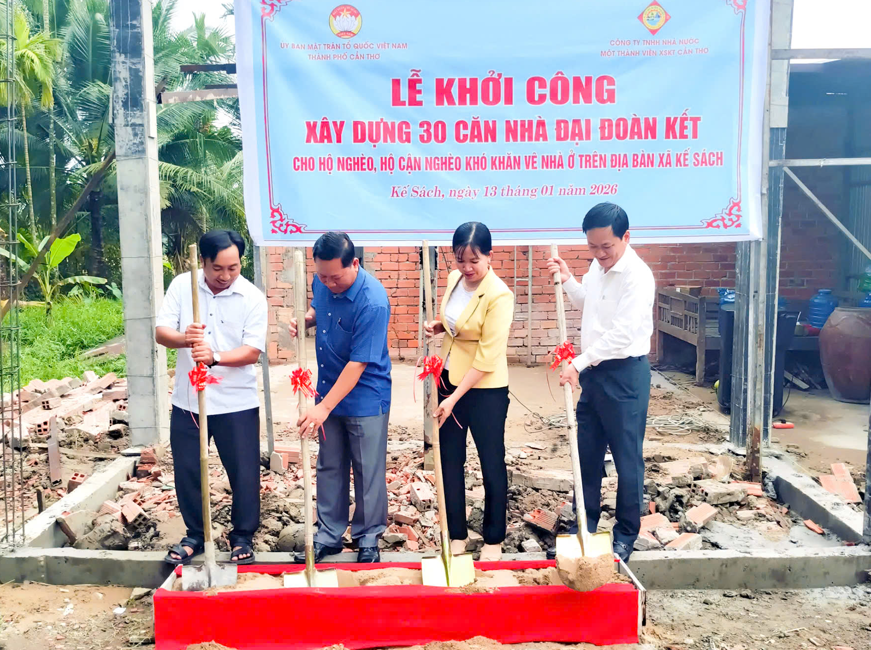 XSKT Cần Thơ trao tặng 30 căn nhà Đại đoàn kết